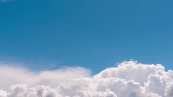 Cielo Nublado Lapso Tiempo Imágenes Sobre Fondo Cielo Azul Día — Vídeos de Stock