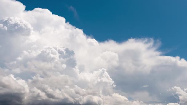 Cielo Nublado Lapso Tiempo Imágenes Sobre Fondo Cielo Azul Día — Vídeos de Stock