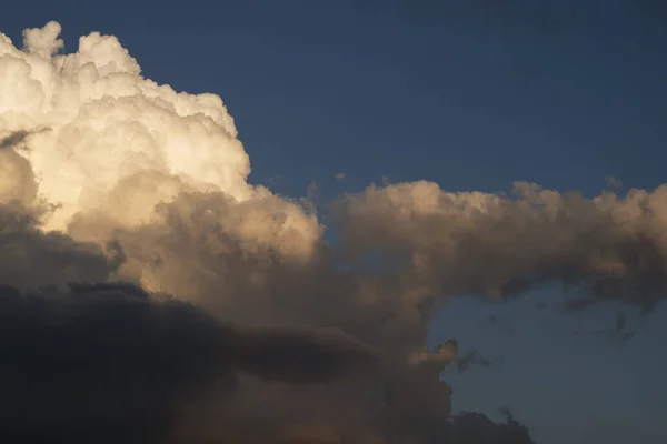 Cumulus Cloudscape Langit Biru Dan Cerah — Stok Foto