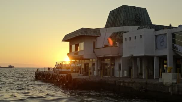 Izmir Turquia Julho 2020 Filmagem Estação Konak Ferry Pôr Sol — Vídeo de Stock