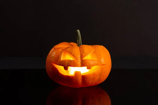 Jack Lantern Elszigetelt Egy Fekete Háttér Fény Belsejében — Stock Fotó