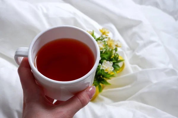 Woman Hand Holds Cup Tea White Linen Minimalism Comfort — Stock Photo, Image