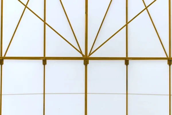 日光浴用黄色金属框架 — 图库照片