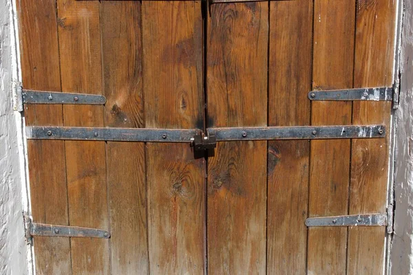 Iron Bound Old Wooden Door Lock — Stock Photo, Image
