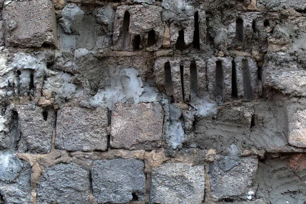Fragmento Uma Antiga Parede Pedra Construída Vários Tipos Pedra Concreto — Fotografia de Stock