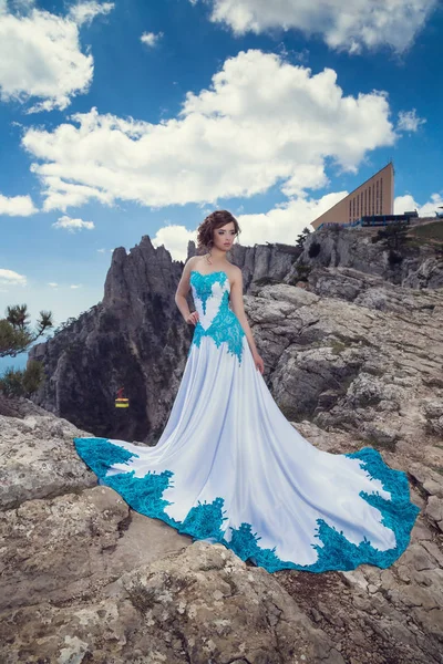Linda Mulher Sexy Modelo Moda Glamour Vestindo Elegante Posando Crimeia — Fotografia de Stock
