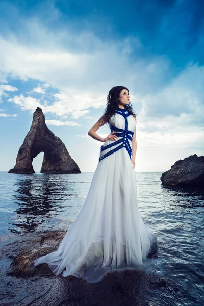 Schöne Sexy Frau Glamour Mode Model Trägt Stilvolles Kleid Krim — Stockfoto