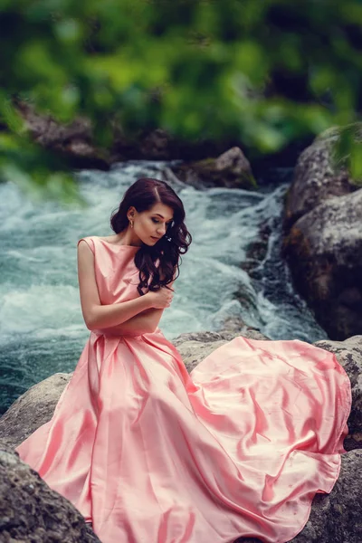 River Witch Pink Long Dress Fabulous Image Fashionable Toning Creative — Stock Photo, Image