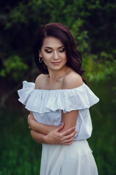 Mulher Feliz Bela Ativa Livre Menina Posando Livre — Fotografia de Stock