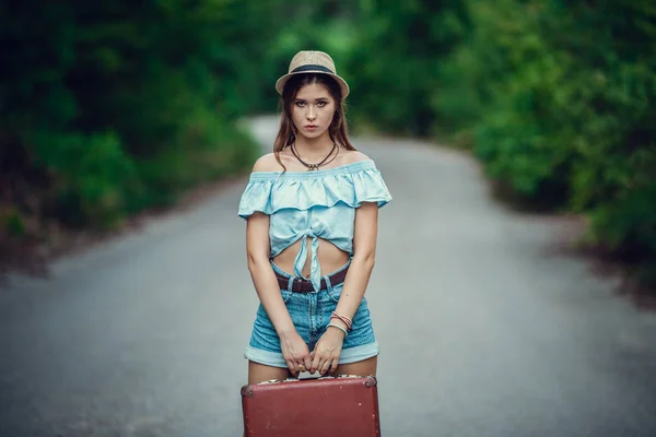 Joven hermosa mujer asiática en estilo hippy . —  Fotos de Stock