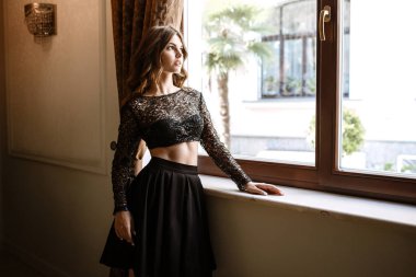 Otelin lüks iç çekici esmer