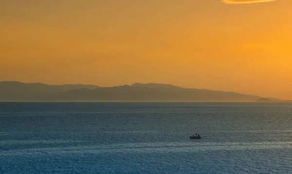 Fishermen Boat Sunset Mediterranean Sea Aegina Island Saronic Gulf Greece — Stock Photo, Image