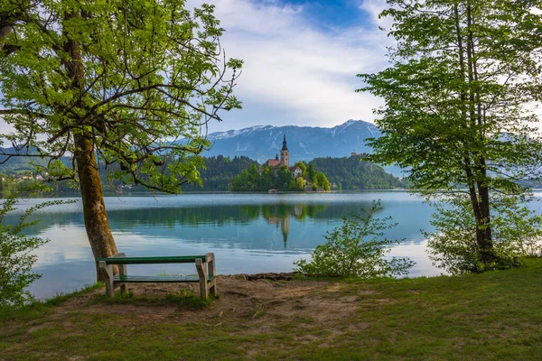 Schöner Morgen Bleder See Und Den Julischen Alpen Hintergrund Die — Stockfoto