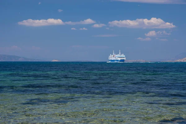 Ferry Boat Mar Mediterrâneo Azul Golfo Sarônico Grécia — Fotografia de Stock