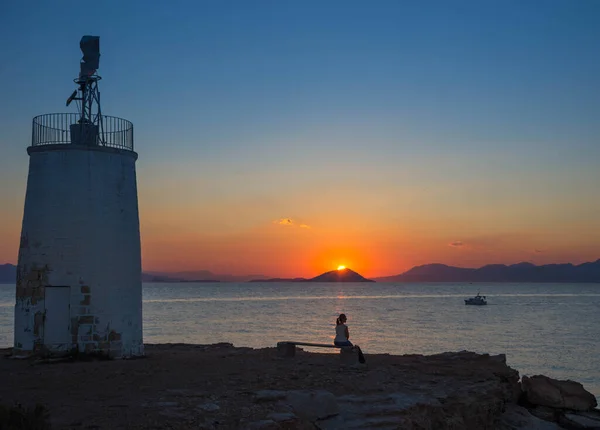 Pequeno Farol Velho Ilha Aegina Golfo Saronic Greece Por Sol — Fotografia de Stock