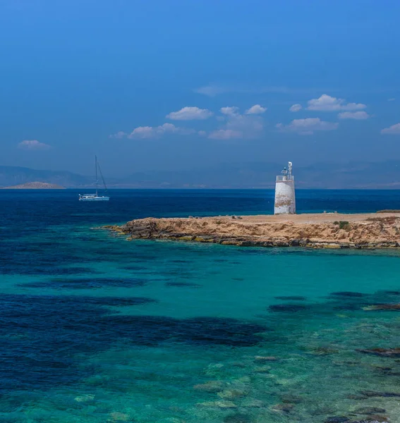 Den Vilda Kusten Aegina Med Klart Och Blått Vatten Medelhavet — Stockfoto