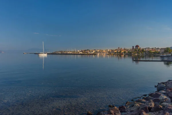 Zeilboten Ochtendzon Bij Aegina Stad Het Eiland Aegina Saronische Golf — Stockfoto