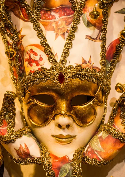 Masque Vénitien Traditionnel Dans Les Rues Venise Italie Isolé Sur — Photo
