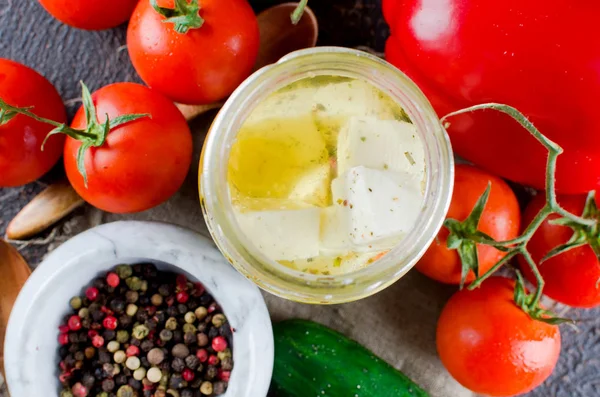 Marinierter Würziger Feta Glas Tomaten Und Gurken Für Den Salat — Stockfoto