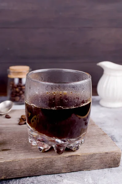 Verres Café Chaud Sur Une Vieille Planche Bois Avec Des — Photo