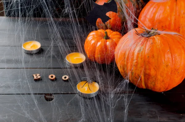 Decoraciones Halloween Calabazas Araña Telaraña Con Una Inscripción Boo Sobre — Foto de Stock