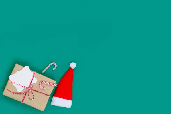 Cartão Natal Banner Com Doces Caixa Presente Sobre Fundo Verde — Fotografia de Stock