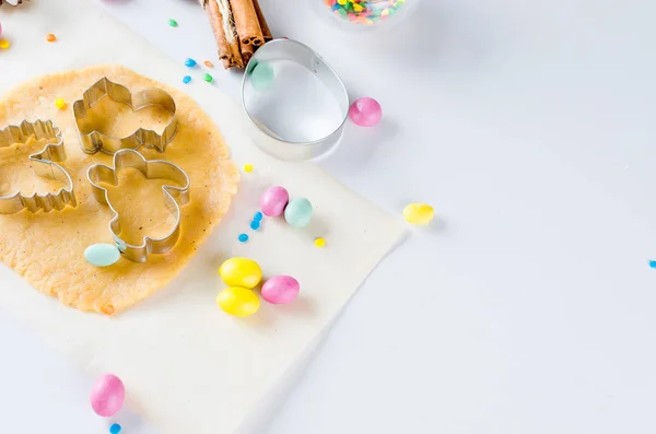 Fondo Cocina Pascua Masa Indredientes Cortes Para Galletas Decoración Azúcar —  Fotos de Stock