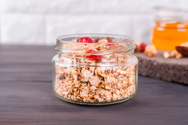 Café da manhã saudável definido Granola em frasco de vidro — Fotografia de Stock