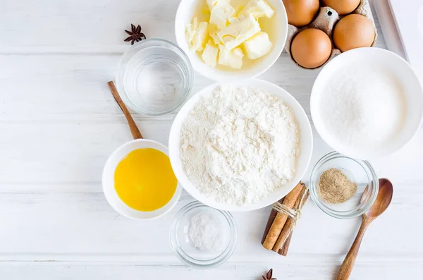Ingredientes para hornear pan de jengibre o pastel —  Fotos de Stock