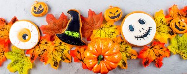 Kurabiye, kabak, yaprakları ile Cadılar Bayramı arka plan