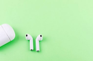 Airpods kablosuz kulaklık 