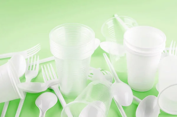 White plastic disposable tableware — Stock Photo, Image