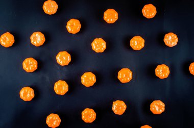 Balkabağı, şeker, gözler ve örümceklerle Cadılar Bayramı