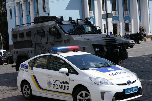 Kiev Oekraïne 2020 Oekraïense Veiligheidsdienst Gepantserde Auto Politieauto Straat Tijdens — Stockfoto