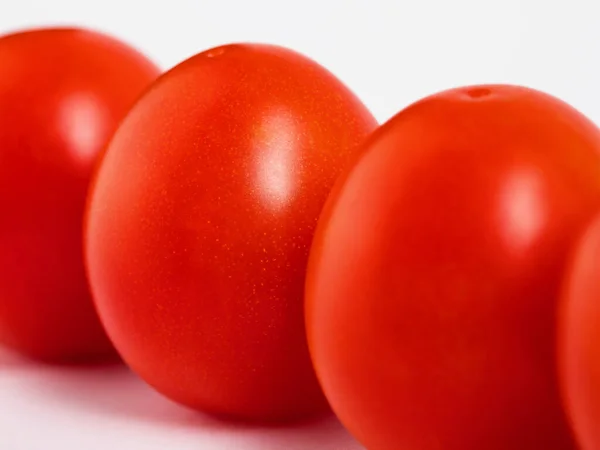 Légumes Mûrs Tomates Rouges Forme Ovale Sur Fond Blanc Isoler — Photo