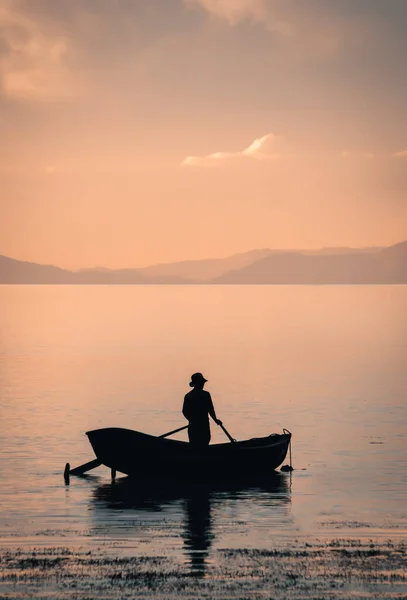 Beautiful Landscape Silhouette Man Boat Sunset North Side Isla Del — Stock Photo, Image