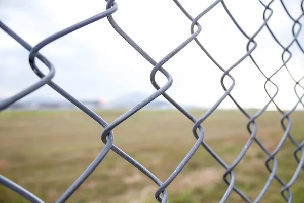 Metal zincir çit — Stok fotoğraf