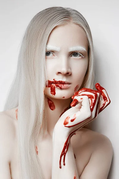 Portrait Young Blonde Bloody Hand Face — Stock Photo, Image