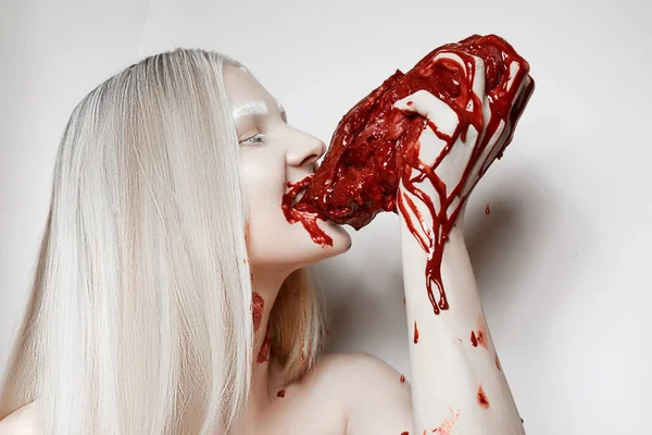 Young Girl Soiled Blood Bites Fresh Meat — Stock Photo, Image