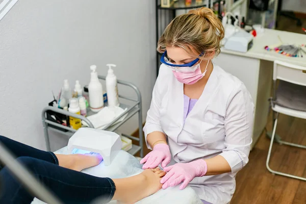 Work Beauty Salon Girl Does Work Caring Her Feet — Stock Photo, Image