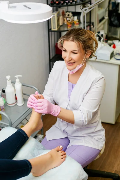 Young Specialist Pericure Laughs While Working Foot Care — Stock Photo, Image