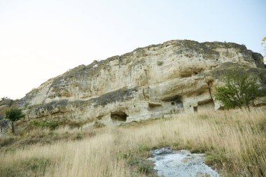 Taş yamaç Crimea Yarımadası'nın topraklarında.