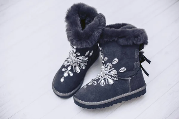 Warme Winter Women Laarzen Van Grijze Kleur Met Natuurlijke Bont — Stockfoto