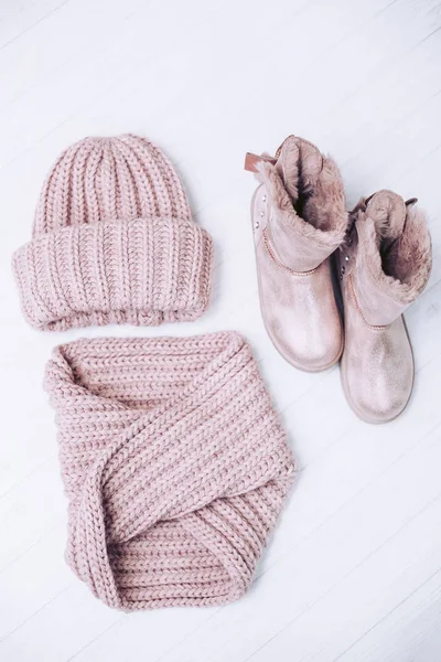 Beautiful Knitted Hat Pink Scarf Winter Boots Natural Fur White — Stock Photo, Image