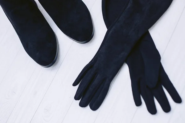 Gyönyörű Elegáns Női Kesztyű Őszi Csizma Fekete Velúr Bőr Fehér — Stock Fotó