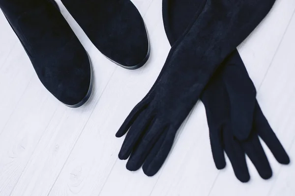 Guantes Mujer Bonitos Elegantes Botas Otoño Piel Gamuza Negra Sobre — Foto de Stock