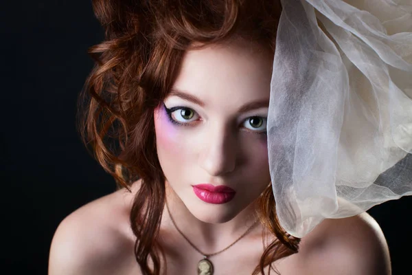 Girl with spring makeup and hat — Stock Photo, Image