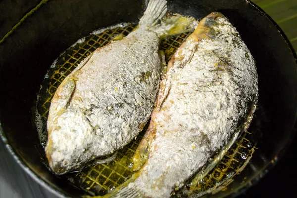 Crociani Fritti Una Padella Cucinare Pesce Fritto Piatto Carpa Crociata — Foto Stock