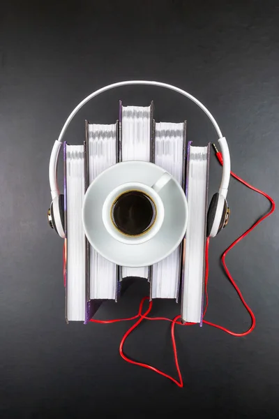 Eine Tasse Kaffee Steht Auf Einem Stapel Bücher Weiße Große — Stockfoto