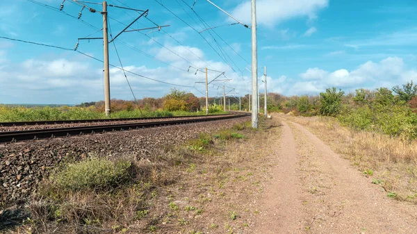 Yol Demiryolu Hattına Paralel Yakın Plan — Stok fotoğraf